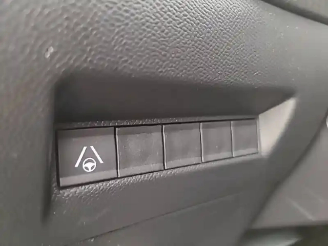 Peugeot 2008 electrique 54 kwh 156 ch — photo 24