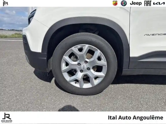 Jeep Avenger 1.2 turbo t3 100ch altitude — photo 11