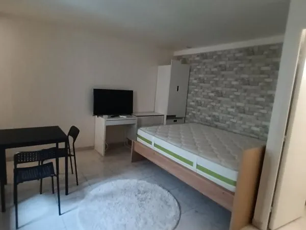 Loue studio meublé 20m2