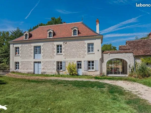 Maison 10 pièces 360 m²