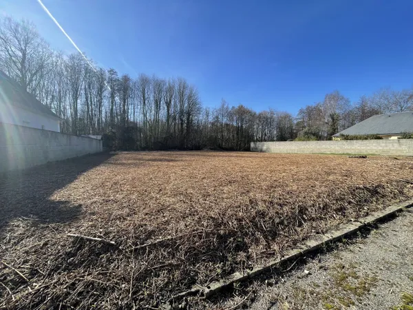 TERRAIN A BATIR 1000 M² SUD DE TARBES