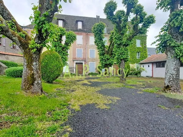 Triplex 6 pièces 150 m²