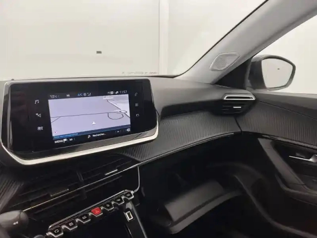 Peugeot 2008 puretech 130 s&amp;s eat8 — photo 92
