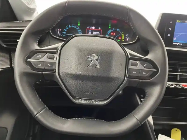 Peugeot 208 electrique 50 kwh 136 — photo 55