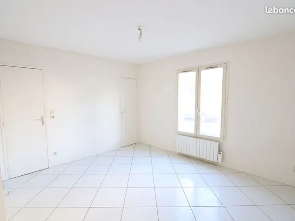 Studio 1 pièce 19 m²