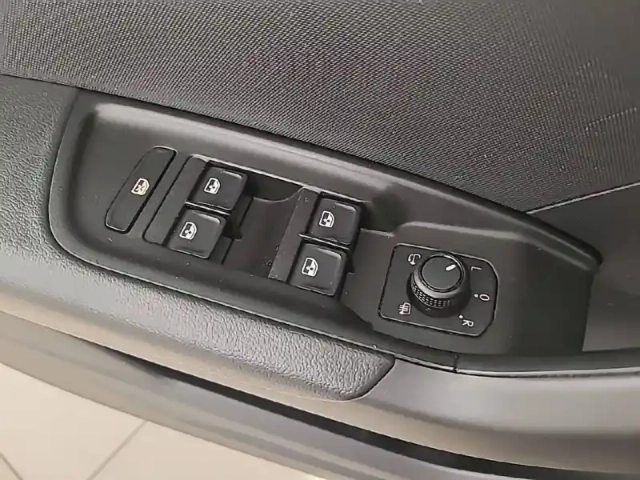 Audi A1 sportback 25 tfsi 95 ch s tronic 7 — photo 25