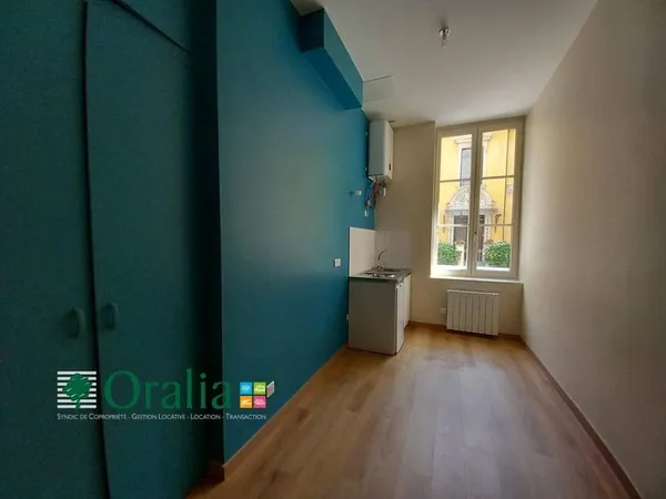 Local commercial 3 pièces 68 m²