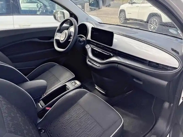 Fiat 500 e 118ch pack confort &amp; style my23 — photo 10