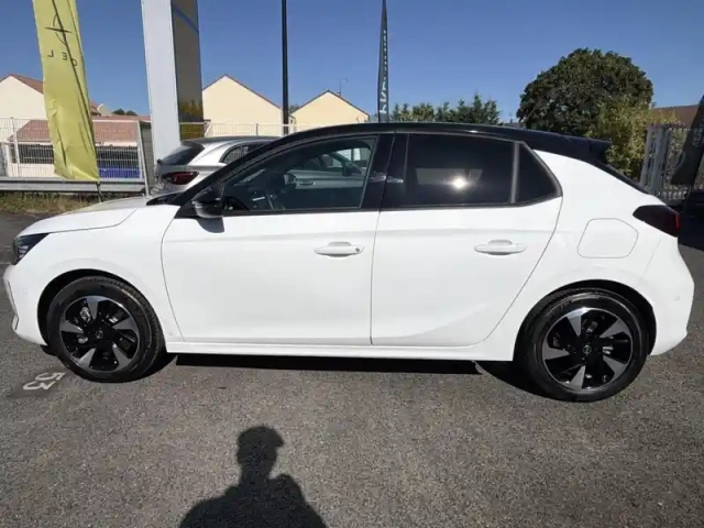 Opel Corsa electric 136ch gs — photo 8