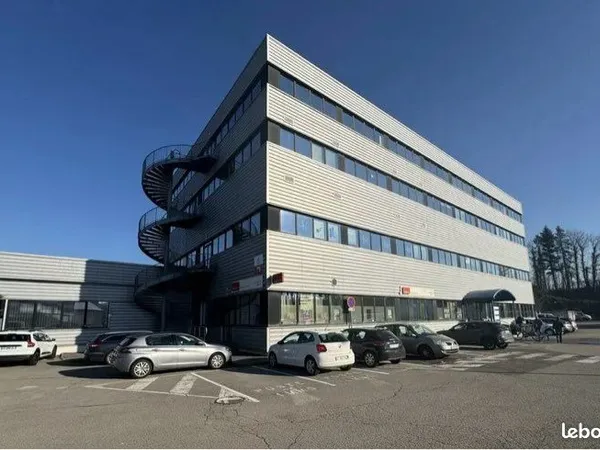 Bureaux 355 m² à louer - besançon trépillot - 10 parkings - rdc pmr