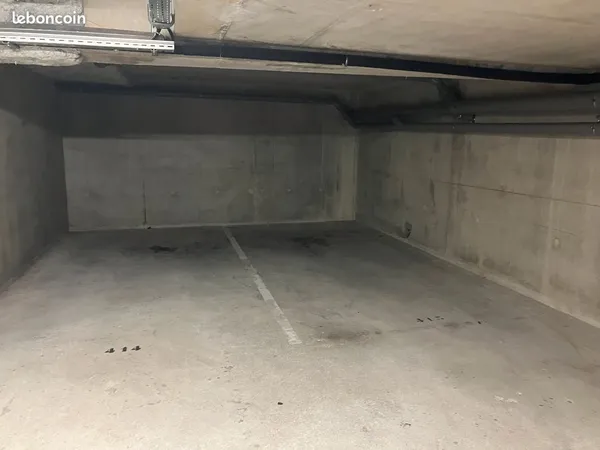 Bonne - Place de parking sous-sol