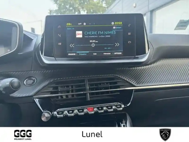 Peugeot 2008 electrique 136 ch — photo 15