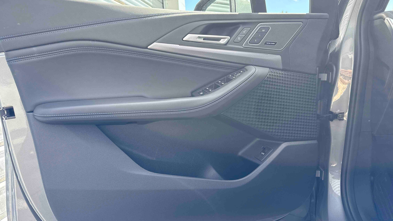 BMW Active Tourer 220i 170 ch DKG7 — photo 28