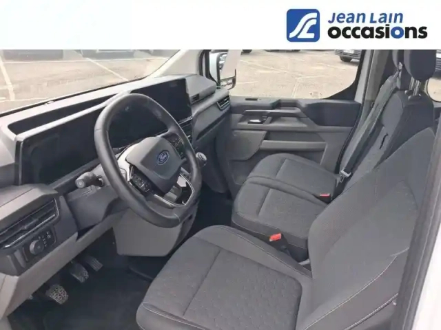 Ford Tourneo custom 320 l2h1 2.0 ecoblue 150 ch — photo 11