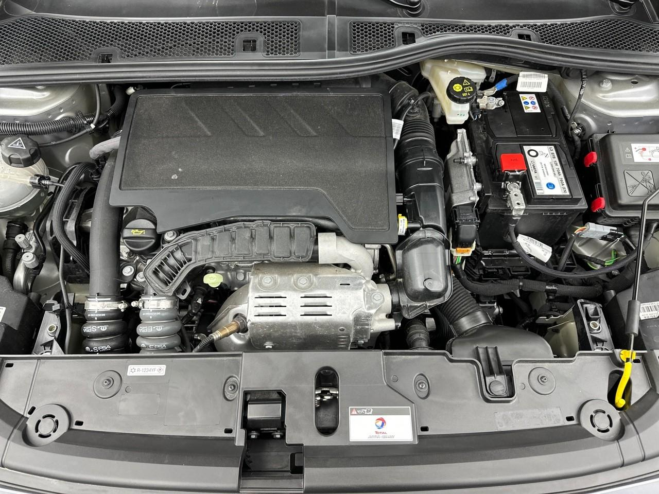 Peugeot 208 puretech 100 s&s eat8 gt — photo 13
