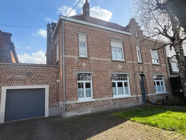 Maison 12 pièces 227 m²