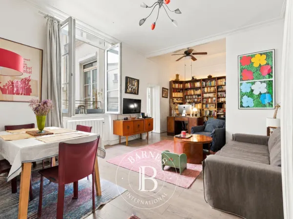 Vente appartement - Paris 3ème - Enfants-Rouges / Turenne - Ascenseur - 2 chambres - Belle hauteur s