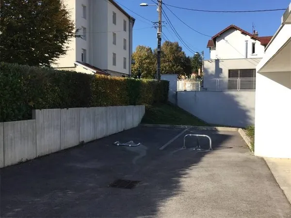 Stationnement Location Besançon   25€