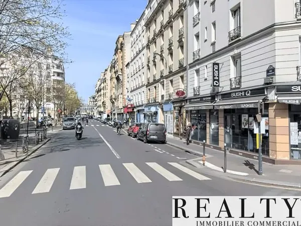 Boutique 1 pièce 115 m²
