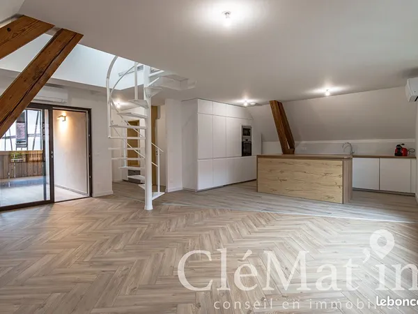 Loft 3 pièces 80 m²