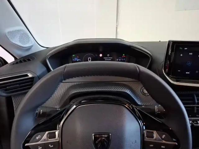Peugeot 208 100 s&amp;s bvm6 — photo 105
