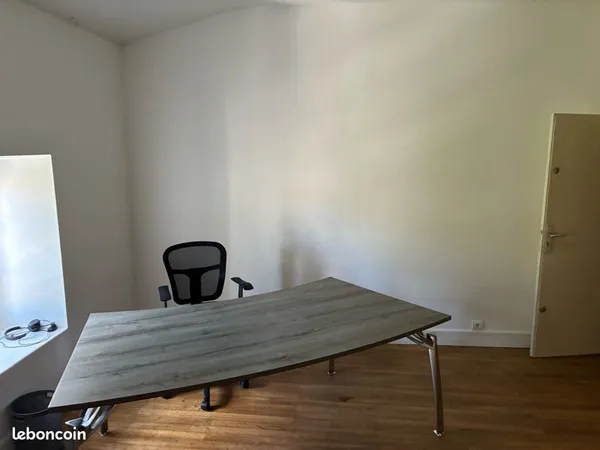 🏢 Bureau professionnel à louer - 15 m² - Quartier de l'Houmeau