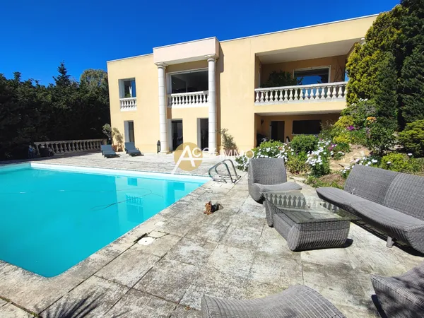 Maison 7 pièces 195 m²