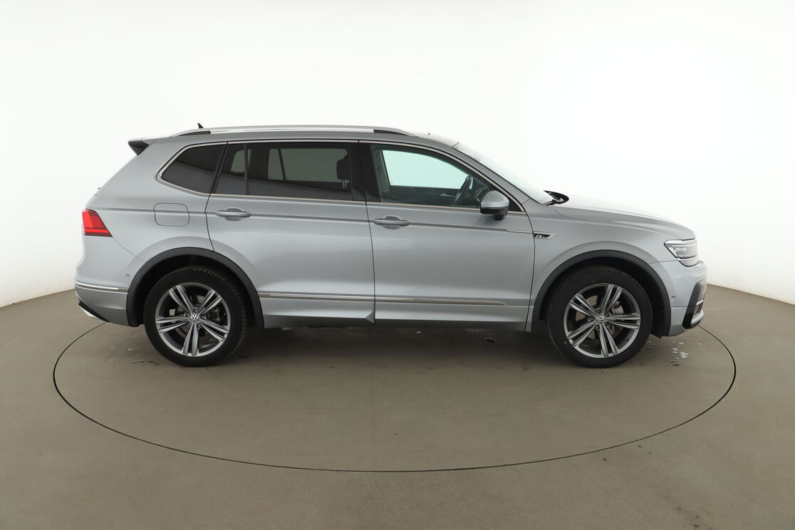 Volkswagen Tiguan Allspace 2.0 TDI Carat DSG7 — photo 6