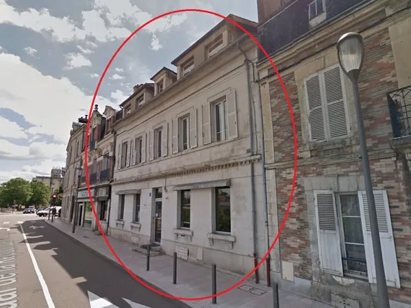 AUXERRE 25 QUAI DE LA REPUBLIQUE - BUREAU DE 15.50M²