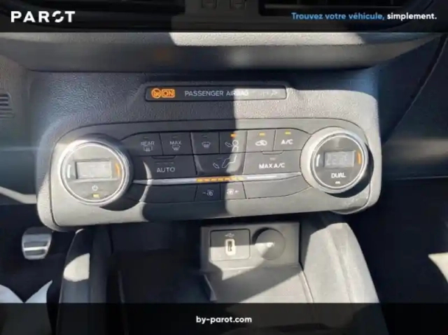 Ford Focus 1.0 ecoboost 125ch st-line business 96g — photo 5