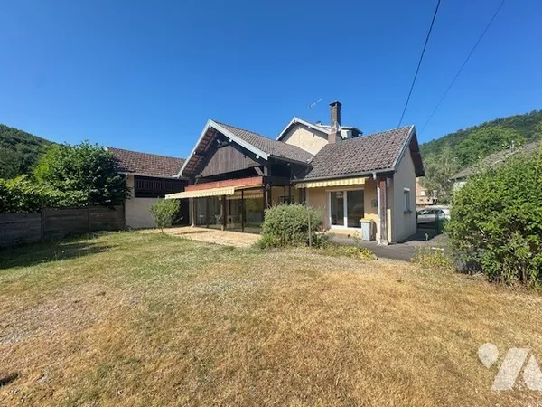 Maison 8 pièces 192 m²