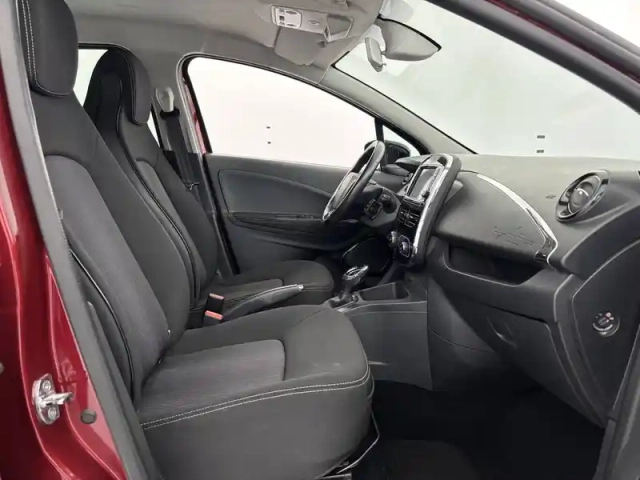 Renault Zoé zoe r110 — photo 23