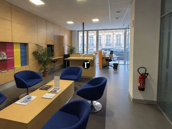 Local commercial 126 m²