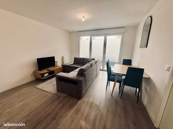 À LOUER - SUPERBE T2 MEUBLÉ DE 40,85 m² AVEC PARKING - PROCHE GARE D'AVON-FONTAINEBLEAU
