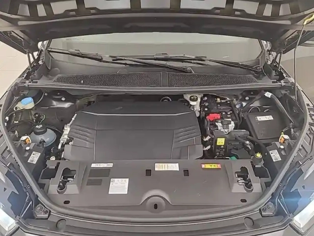 Peugeot 3008 electrique 210 ch 73 kwh — photo 60