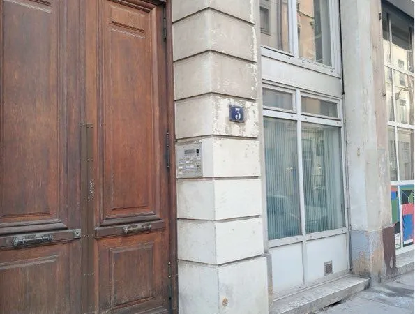 Local avec vitrine - Idéal Bureau et Profession libérale