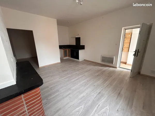Studio 34 m² avec coin nuit cloisonné - RDC - Nogaro