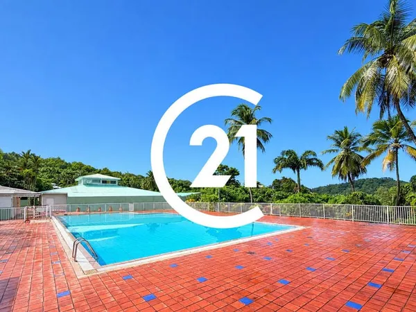 ANSE AZEROT - DOMAINE DE SAINTE-MARIE T2BIS - LES PIEDS DANS L'E