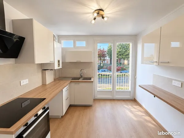 Charmant appartement rénové 82 m2 avec garage et cave