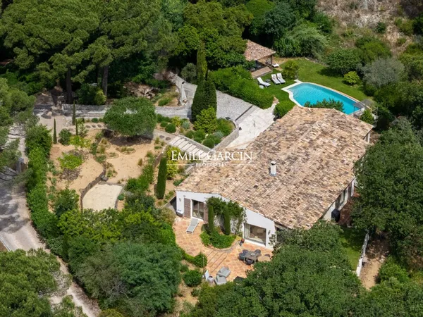 Propriété à la location - Ramatuelle - Au calme proche des plages