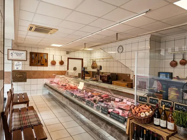 BOUCHERIE-CHARCUTERIE  COMBRAILLES Cession de 100 % des acti