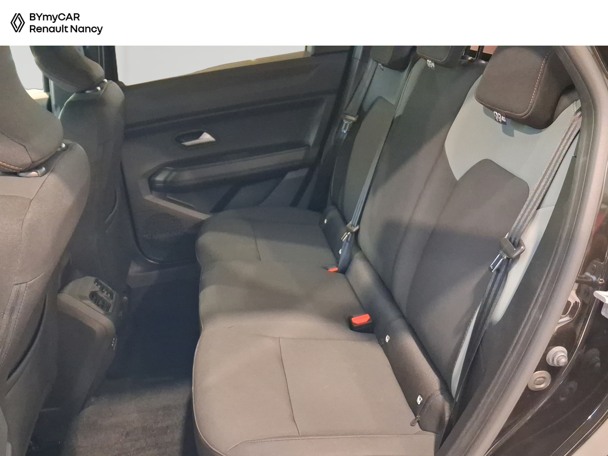 Dacia Bigster Hybrid 155 — photo 12