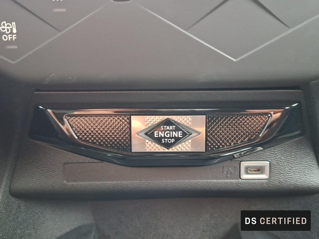 Ds Ds 3 crossback puretech 130 eat8 performance line+ — photo 23