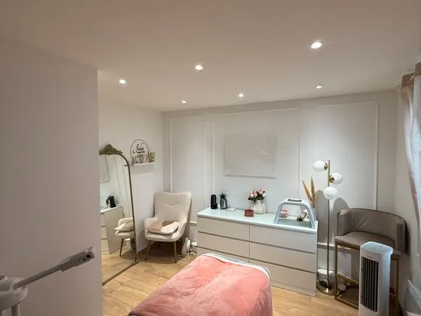 Recherche sous-locataire espace beauté