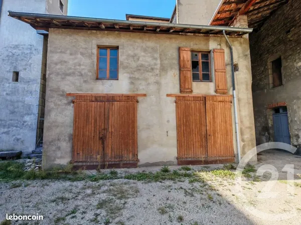 Immeuble 75 m²