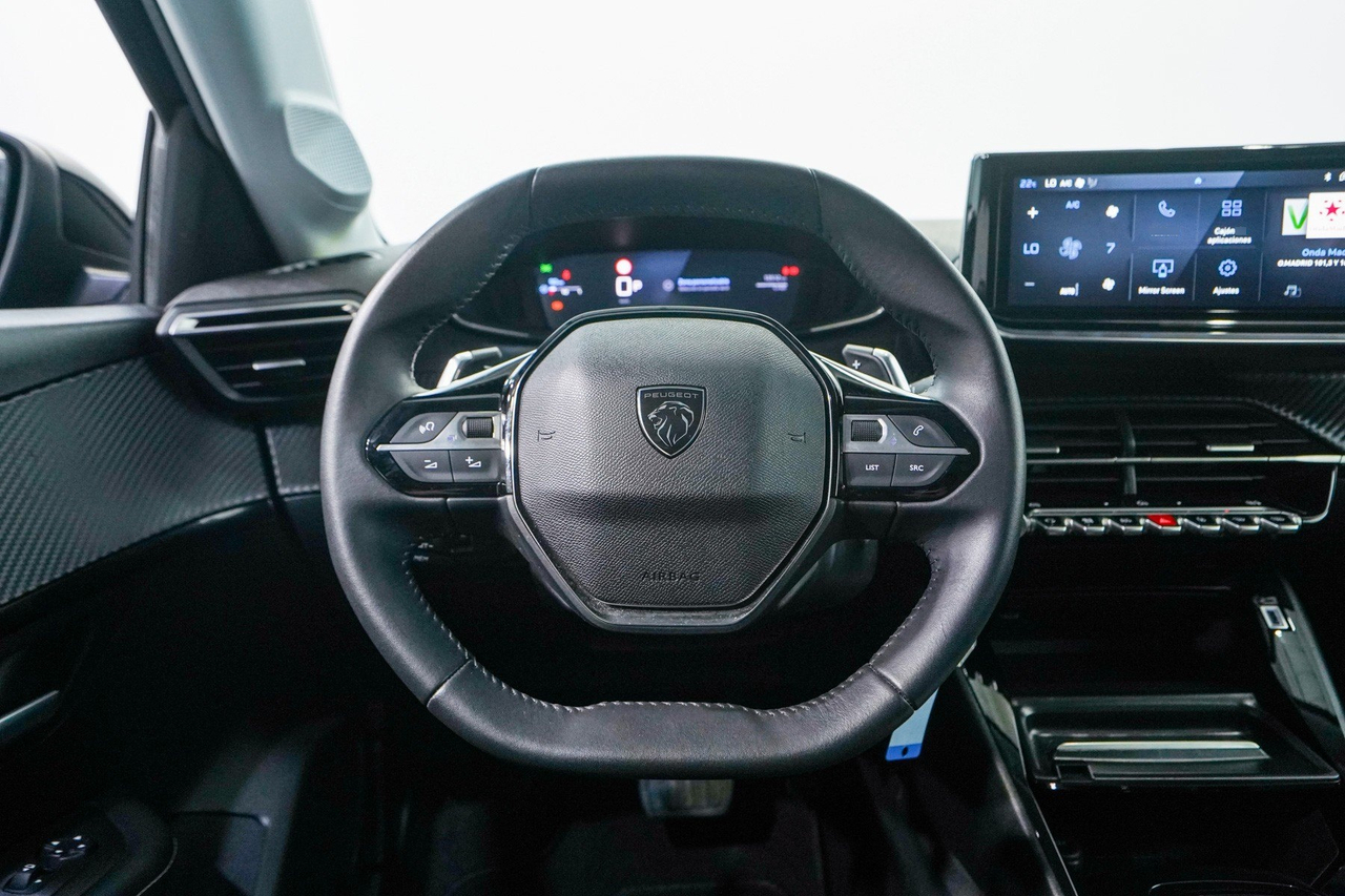 Peugeot 208 — photo 18