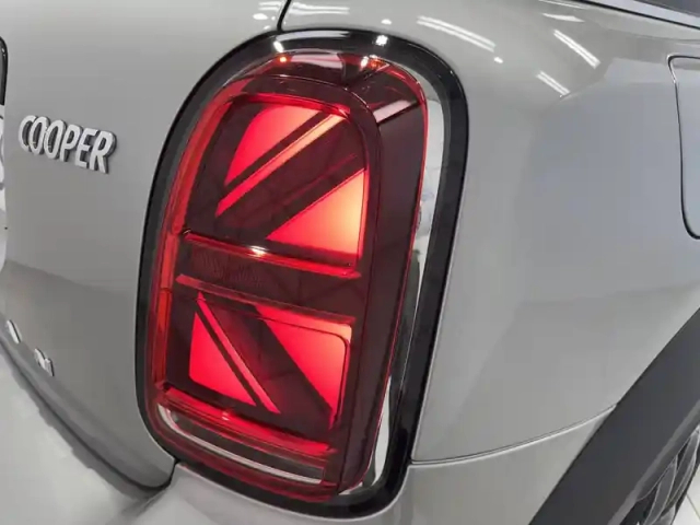 Mini Mini countryman 136 ch bva7 — photo 17