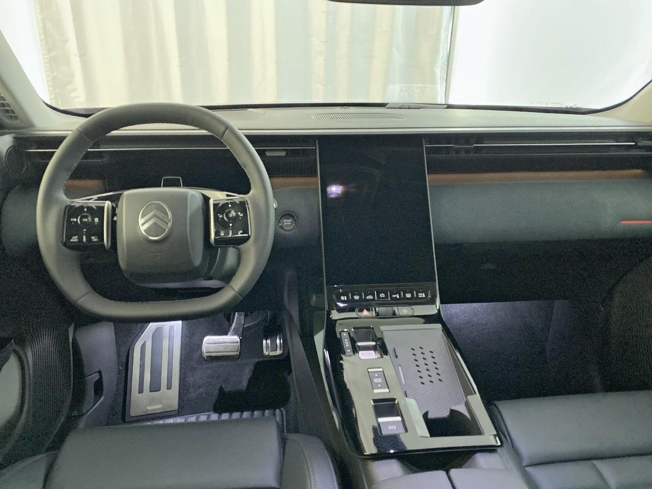 Citroën C5 Aircross hybride 145 ch e-dcs6 max — photo 8