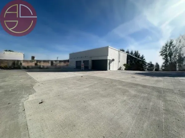 Local 250 m²