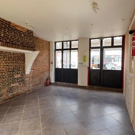 Local commercial 50 m² - Halles de Buchy